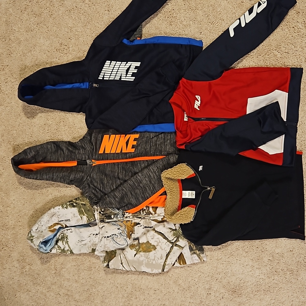 Set / lot / bundle boys 4t sweaters sweatshirts hoodies